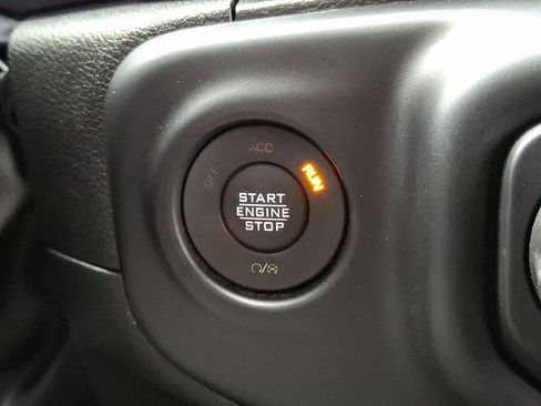 Used 2022 Jeep Wrangler Unlimited Sport image 25