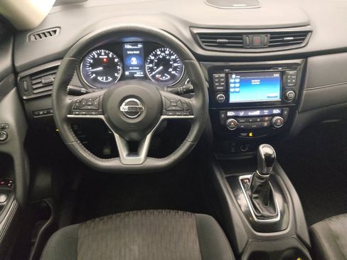 Used 2017 Nissan Rogue SV FWD image 22