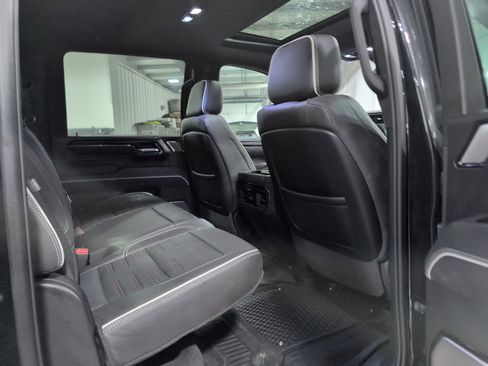 Used 2024 GMC Sierra 2500 AT4X image 13