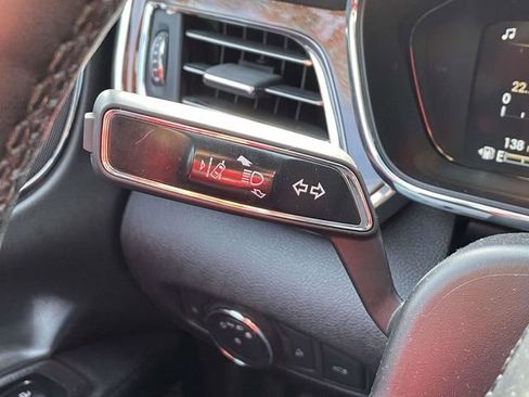 Used 2020 Lincoln Continental AWD w/ Premium Package image 34