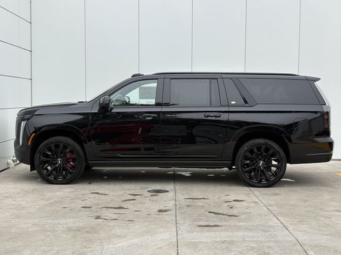 New 2026 Cadillac Escalade ESV Platinum Sport w/ LPO, ONYX Package AWD/4WD image 4
