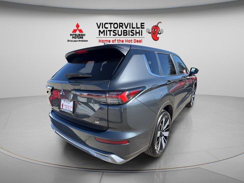 New 2026 Mitsubishi Outlander SE FWD image 9