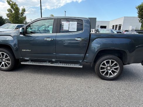 Used 2020 GMC Canyon Denali RWD image 11