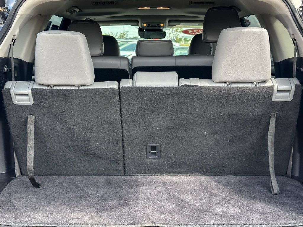 Certified 2025 Toyota Highlander XLE FWD image 23