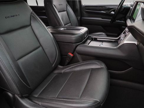 Used 2022 GMC Yukon Denali AWD/4WD image 17