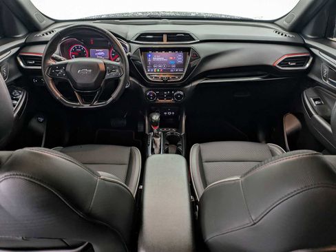 Used 2022 Chevrolet TrailBlazer RS w/ Sun and Liftgate Package image 16