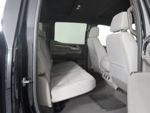 Used 2025 Chevrolet Silverado 1500 LT AWD/4WD image 37