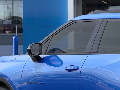 New 2026 Chevrolet Blazer LT image 12