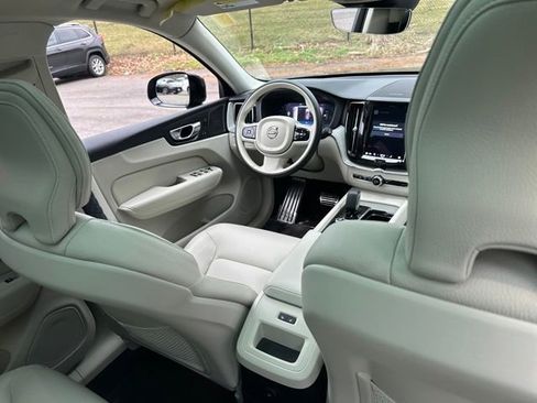 Used 2025 Volvo XC60 T8 Plus w/ Climate Package image 20