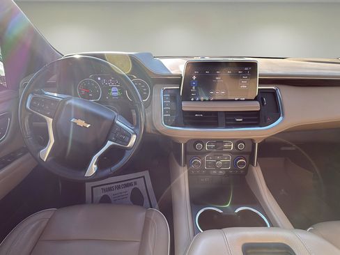 Used 2021 Chevrolet Tahoe Premier w/ Premium Package image 9