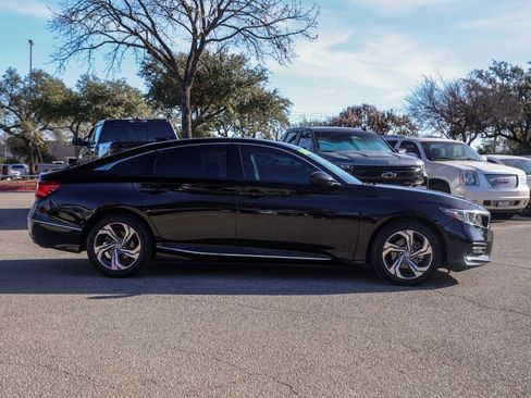 Used 2018 Honda Accord EX image 5