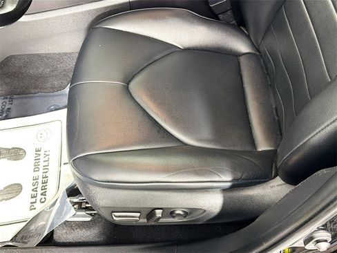 Used 2022 Toyota Highlander XLE image 17