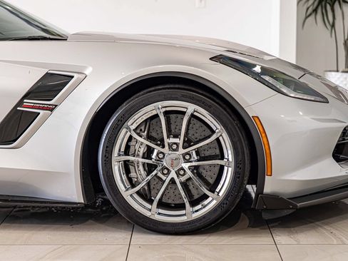 Used 2017 Chevrolet Corvette Grand Sport w/ Z07 Performance Package RWD image 10