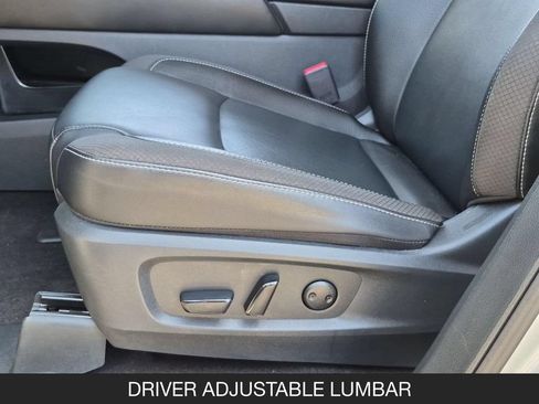 Used 2025 Nissan Pathfinder SL FWD image 15