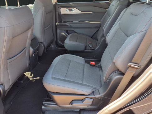 New 2026 Ford Explorer Active RWD image 15