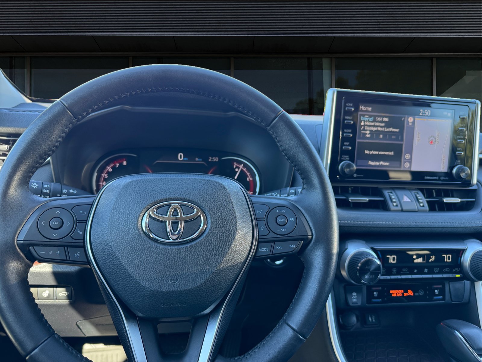 Used 2019 Toyota RAV4 Limited AWD/4WD image 4