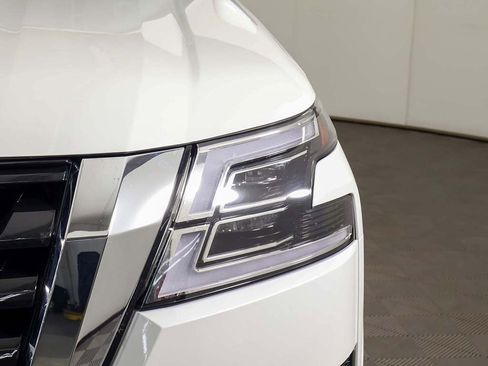 Used 2024 Nissan Armada SL w/ Cargo Package image 17