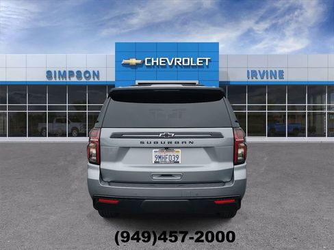 Used 2024 Chevrolet Suburban Z71 w/ Luxury Package AWD/4WD image 7
