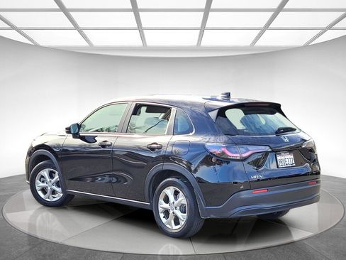 Certified 2025 Honda HR-V LX image 5