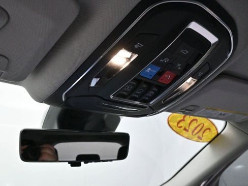 Used 2023 Jeep Grand Cherokee Limited w/ Luxury Tech Group II image 27