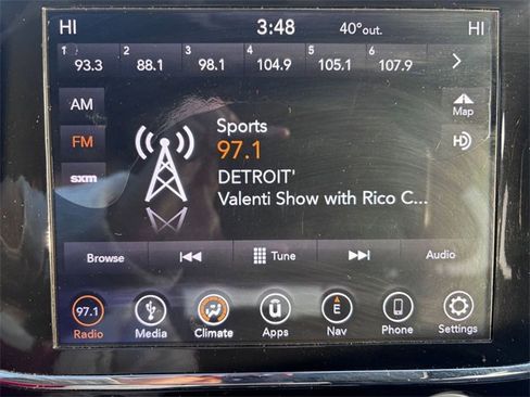 Used 2019 Jeep Grand Cherokee Laredo w/ 18" Wheel & 8.4" Radio Group image 20