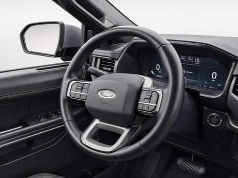 Used 2023 Ford Expedition Platinum AWD/4WD image 18