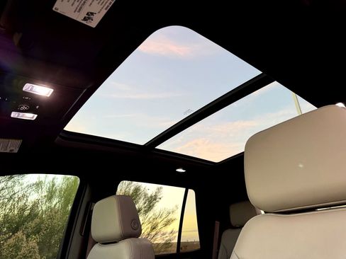 Used 2025 Chevrolet Tahoe Z71 w/ Z71 Off-Road Package image 17