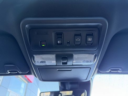 Used 2024 Nissan Titan Platinum Reserve w/ Moonroof Package image 28