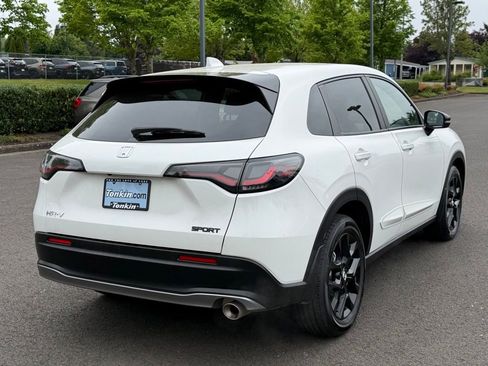 Used 2025 Honda HR-V Sport image 8
