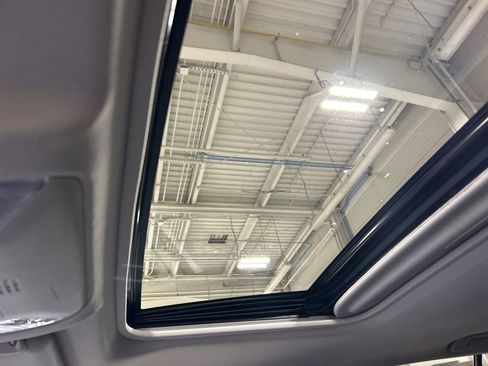 Used 2023 Toyota RAV4 XLE Premium image 23