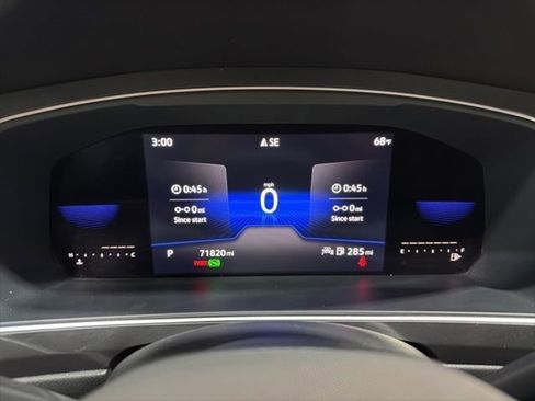 Certified 2022 Volkswagen Tiguan SE FWD image 20
