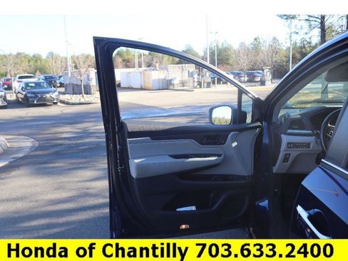 Certified 2018 Honda Odyssey Touring image 21