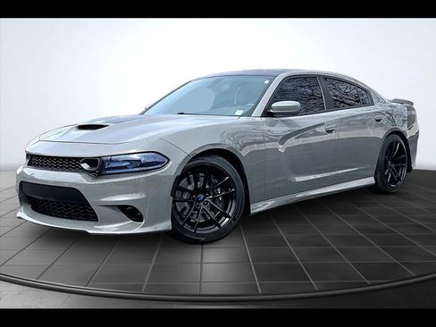 Used 2018 Dodge Charger R/T image 1