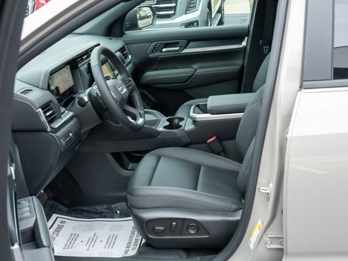 New 2026 GMC Terrain Elevation w/ Elevation Premium Package image 18