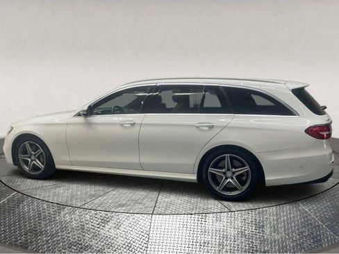 Used 2017 Mercedes-Benz E 400 4MATIC Wagon image 5