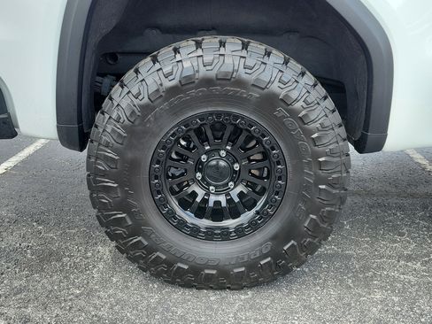 Used 2024 GMC Sierra 1500 AT4X w/ AT4X AEV Edition AWD/4WD image 9