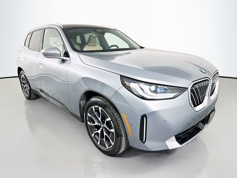 Used 2025 BMW X3 xDrive30 w/ Convenience Package AWD/4WD image 3