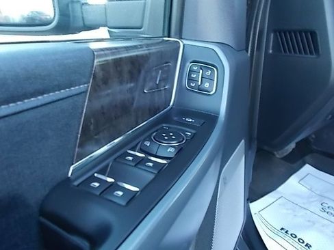 Used 2024 Ford F350 Lariat image 17