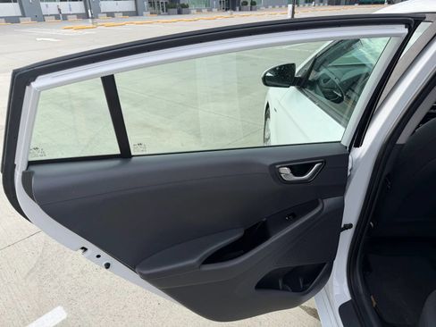 Used 2019 Hyundai Ioniq Blue FWD image 19