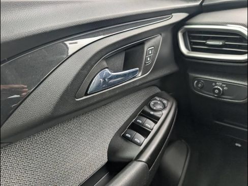Used 2021 Chevrolet TrailBlazer LS FWD image 20