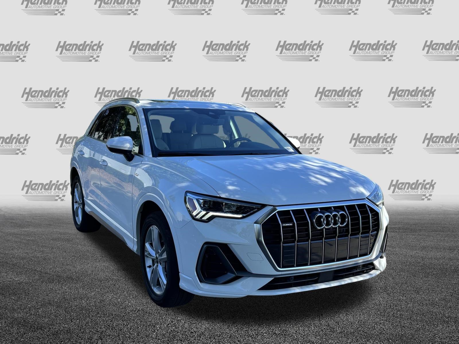 Used 2024 Audi Q3 2.0T Premium Plus AWD/4WD image 2