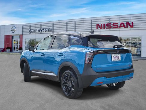 New 2026 Nissan Kicks SR FWD image 7