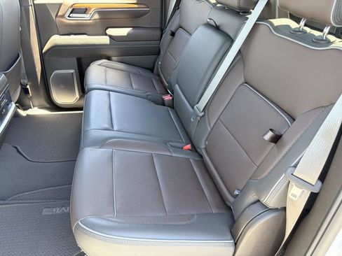 Used 2023 GMC Sierra 1500 Denali w/ Technology Package AWD/4WD image 18
