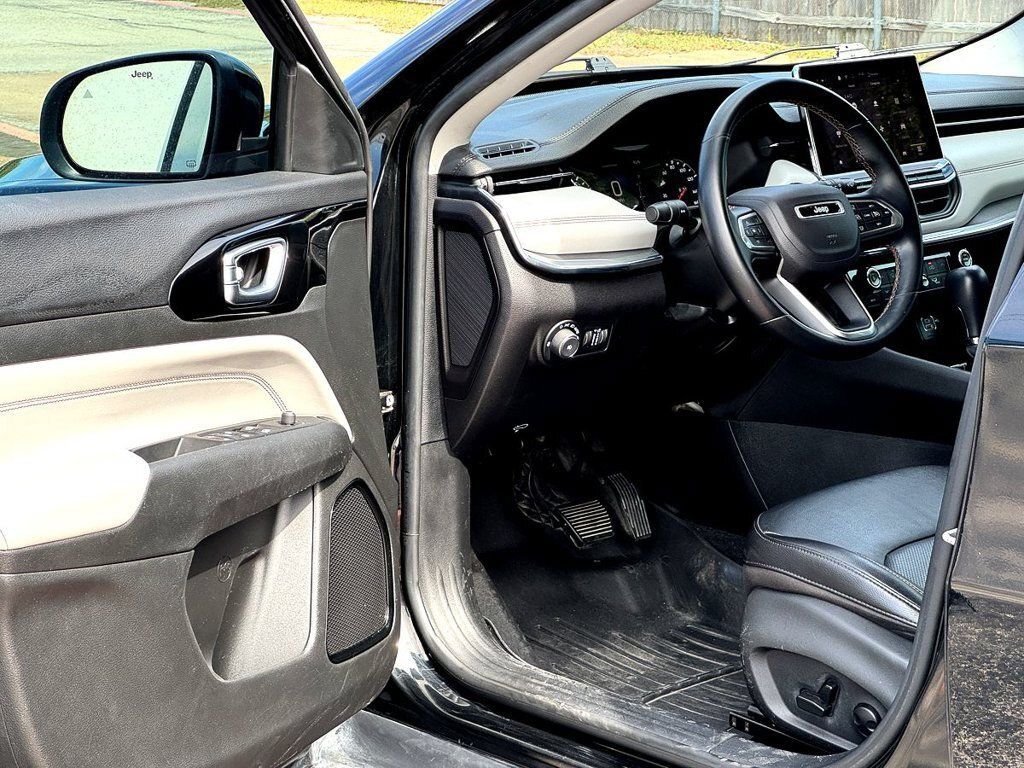 Used 2022 Jeep Compass Limited AWD/4WD image 10