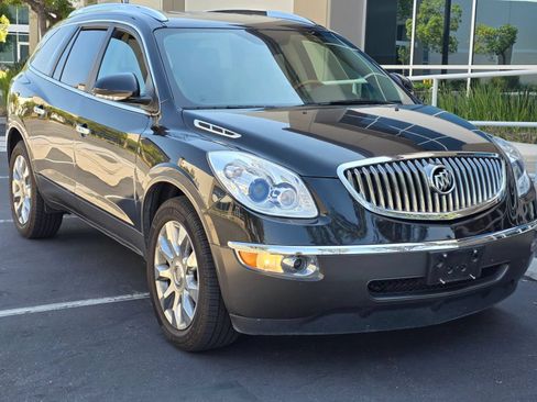 Used 2012 Buick Enclave Premium FWD image 1