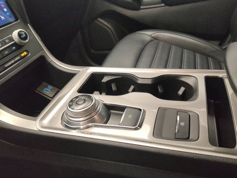 Used 2023 Ford Edge SEL image 26