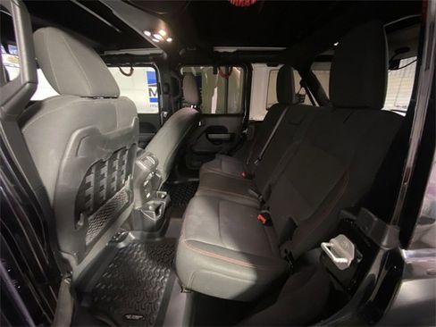 Used 2021 Jeep Wrangler Unlimited Rubicon image 30