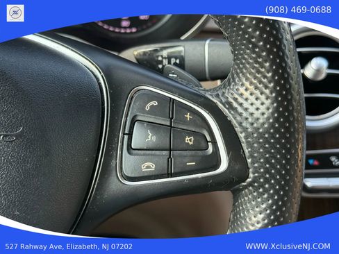 Used 2017 Mercedes-Benz GLC 300 4MATIC image 13