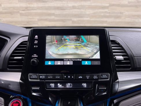 Used 2023 Honda Odyssey Elite image 8