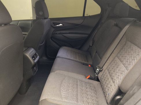 Used 2022 Chevrolet Equinox LT FWD image 18